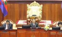 Parlemen Kamboja merevisi Undang-Undang untuk membuka jalan bagi politikus oposisi pulang kembali ke gelanggang politik
