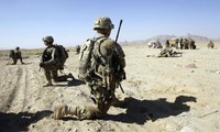 AS dan pasukan Taliban melakukan perundingan