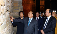 PM Vietnam, Nguyen Xuan Phuc memeriksa persiapan  Upacara Besar Waisak PBB 2019
