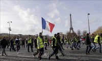 Presiden Perancis mengutuk aksi demonstrasi kekerasan dan anti Yahudi