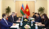 Konsultasi politik antara Vietnam dengan Azerbaijan