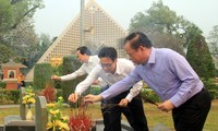 Deputi PM  Vietnam, Vu Duc Dam melakukan temu kerja dengan pimpinan Provinis Dien Bien