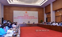 Konferensi Anggota penuh waktu MN Vietnam membahas UU mengenai Pendidikan (amandemen)