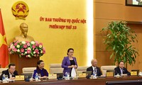 Pembukaan persidangan ke-33 Komite Tetap MN Vietnam