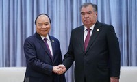 PM Vietnam, Nguyen Xuan Phuc melakukan pertemuan dengan Presiden Tajikistan
