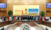 PM Nguyen Xuan Phuc menginginkan agar para anggota MN muda memberikan dedikasi sepenuh hati demi perkembangan Tanah Air