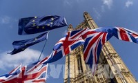Masalah Brexit: Rencana Brexit yang direvisi diterima oleh Uni Eropa secara positif