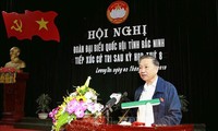 Pimpinan Partai Komunis dan Negara melakukan kontak dengan para pemilih di beberapa provinsi dan Kota