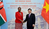 Membawa hubungan kerjasama Vietnam-Kenya menjadi intensif  dan efektif