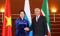 Ketua MN Nguyen Thi Kim Ngan melakukan pertemuan dengan Ketua Dewan Negara Tatarstan, Republik Tatarstan