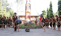 Tarian Xoang tradisional dari warga etnis minoritas Ba Na