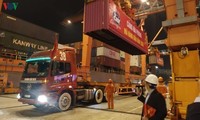 Pelabuhan Hai Phong menyambut partai  barang pertama tahun 2020