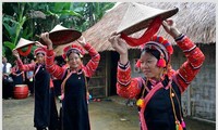 Hari Raya Tet tradisional dari warga etnis minoritas La Hu
