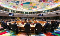 Republik Czech dan Polandia berseru kepada Uni Eropa supaya secara sementara menunda Permufakatan Hijau