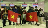 Memulangkan warga negara Vietnam dari Australia dan Selandia Baru ke Tanah Air