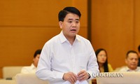 Ketua Komite Rakyat Kota Ha Noi mengeluarkan tilgram dinas darurat