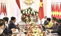 PM Vietnam, Pham Minh Chinh Lakukan Pertemuan Bilateral Dengan Presiden Indonesia, Joko Widodo