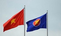 Peringatan HUT ke-26 Vietnam Resmi Masuk ASEAN