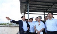 PM Pham Minh Chinh Lakukan Survei Perancangan Pelabuhan Paling Besar di Daerah Dataran Rendah Sungai Mekong dan Proyek termolistrtik Long Phu 1