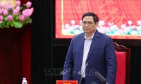 PM Pham Minh Chinh Bekerja dengan Badan Harian Komite Partai Komunis Provinsi Son La