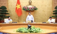 PM Pham Minh Chinh Tekankan Terus Menstabilkan Ekonomi Makro, Menjamin Pertumbuhan Pada Beberapa Bulan Akhir  Tahun