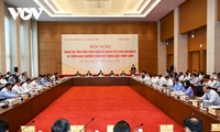 Ketua MN Vuong Dinh Hue Pimpin Konferensi Evaluasi dan Gelar Pembuatan UU dan Peraturan Negara