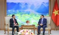 PM Pham Minh Chinh Menerima  Ketua Pengurus Besar Front Pembangunan Tanah Air Laos, Sinlavong Koutphaythoune