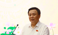 Delegasi Anggota MN Provinsi Quang Ninh Mencatat Semua Pendapat Para Pemilih