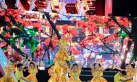 Pembukaan Festival Flamboyan dan Penerimaan Sertifikat Pengakuan Warisan Alam Dunia Lintas Provinsi-Kota Teluk Ha Long –Kepulauan Cat Ba