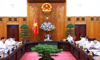 PM Vietnam, Pham Minh Chinh Pimpin Sidang tentang Penyelenggaraan Kebijakan Fiskal, Moneter, dan Pasar Emas