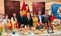 Menyosialisasikan Intisari Kuliner Vietnam di Festival Perayaan Tahun Baru di Brunei Darussalem