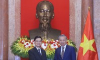 Presiden To Lam Terima Kepala Zona Administrasi Khusus Hongkong (Tiongkok)