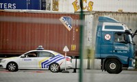 12 clandestins trouvés vivants dans un camion frigorifique en Belgique