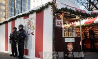 New York steps up security at Christmas markets