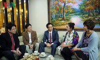 Deputy Prime Minister Vu Duc Dam extends Tet wishes to artists and scientists