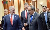 HCM City leader greets US Secretary of Defence