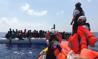 UN urges Europe to take in 500 stranded migrants