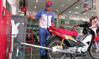 Hanoi offers free emission evaluation on old motorbikes