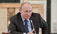 President Putin talks by phone with world leaders on Ukraine crisis