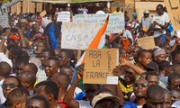 West Africa threatens force on Niger coup leaders