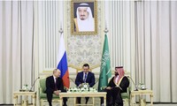 Russia and Saudi Arabia urge all OPEC+ powers to join oil cuts
