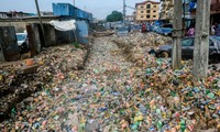 World must act to stem surge of polluting trash, UN warns