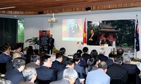 PM Vietnam Nguyen Xuan Phuc melakukan temu muka dengan komunitas Vietnam di Selandia Baru