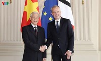 Sekjen Nguyen Phu Trong bertemu dengan Ketua Parlemen Perancis, Francois De Rugy
