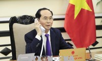 Presiden Tran Dai Quang melakukan pembicaraan telepon dengan Pres.Federasi Rusia Vladimir  Putin