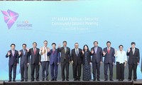 Konferensi ke-17 Dewan Komunitas Politik – Keamanan ASEAN dan Konferensi ke-21 Dewan Koordinator ASEAN 