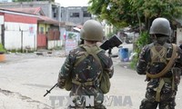 Tentara Filipina  berbaku tembak dengan sisa-sisa pasukan IS