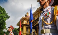 Peringatan ultah ke-51 berdirinya ASEAN - Upacara Bendera ASEAN 