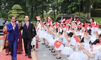 Media Indonesia memberitakan secara menonjol tentang kunjungan kenegaraan Presiden Joko Widodo di Vietnam