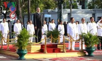 Kamboja dengan gembira mengadakan upacara peringatan ultah ke-65 Hari Kemerdekaan 